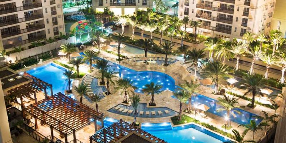 apartamento-majestic-foto-da-vista-aerea-da-piscin-1680x53-A 2